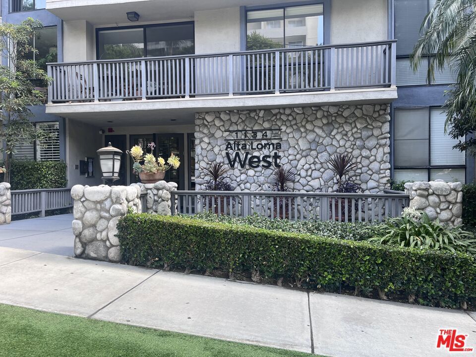 Photo of Listing #25547495