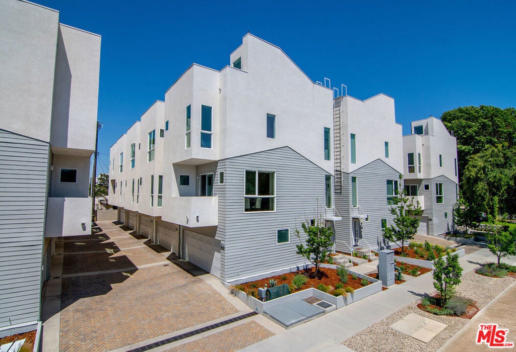 Photo of Listing #25548173