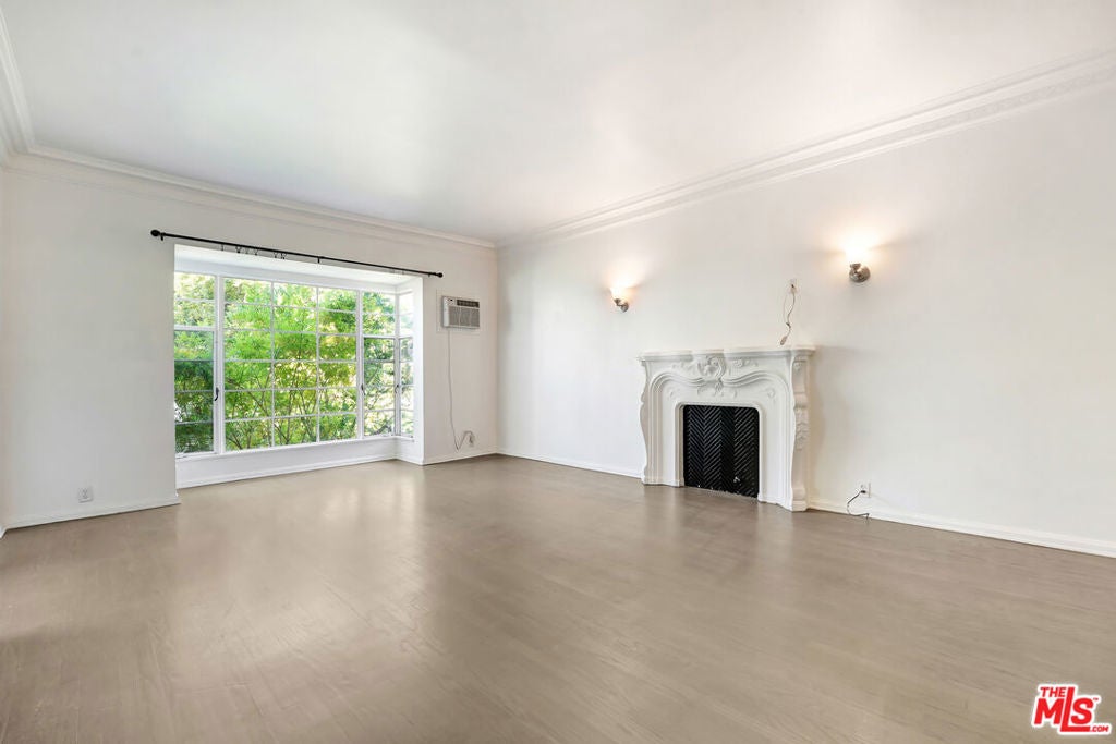 Photo of Listing #25548907