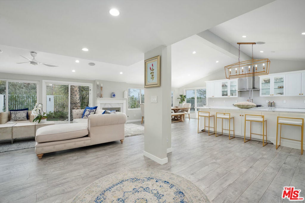 Photo of Listing #25548013