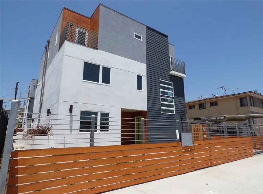 Photo of Listing #SR25127053