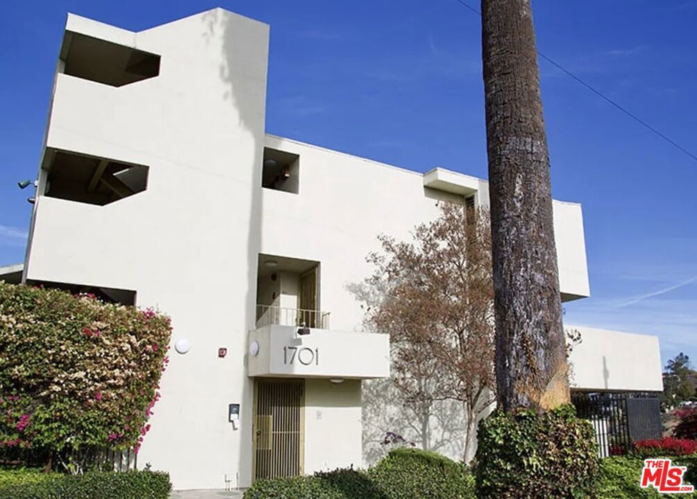 Photo of Listing #25549337