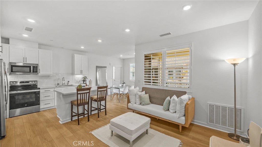 Photo of Listing #OC25127886