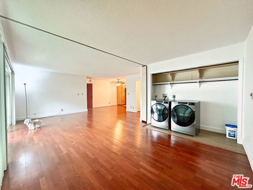 Photo of Listing #25549521