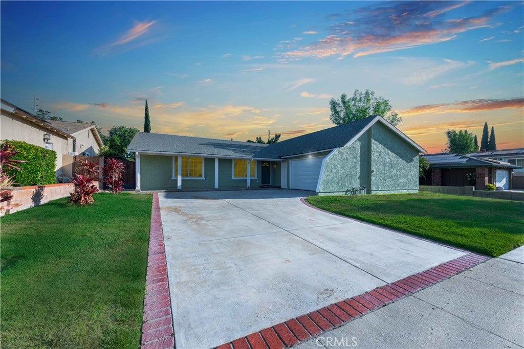 Photo of Listing #SR25127871