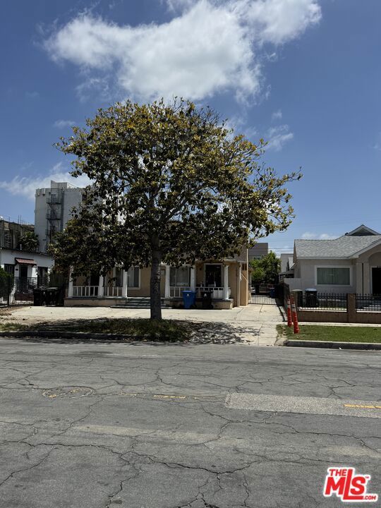 Photo of Listing #25549751