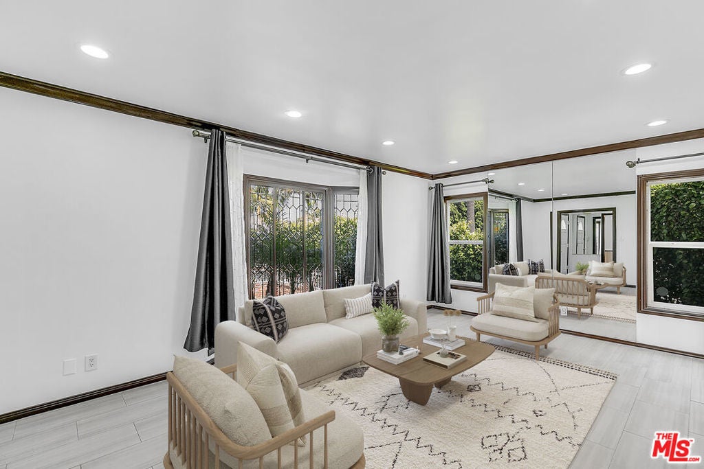 Photo of Listing #25548913