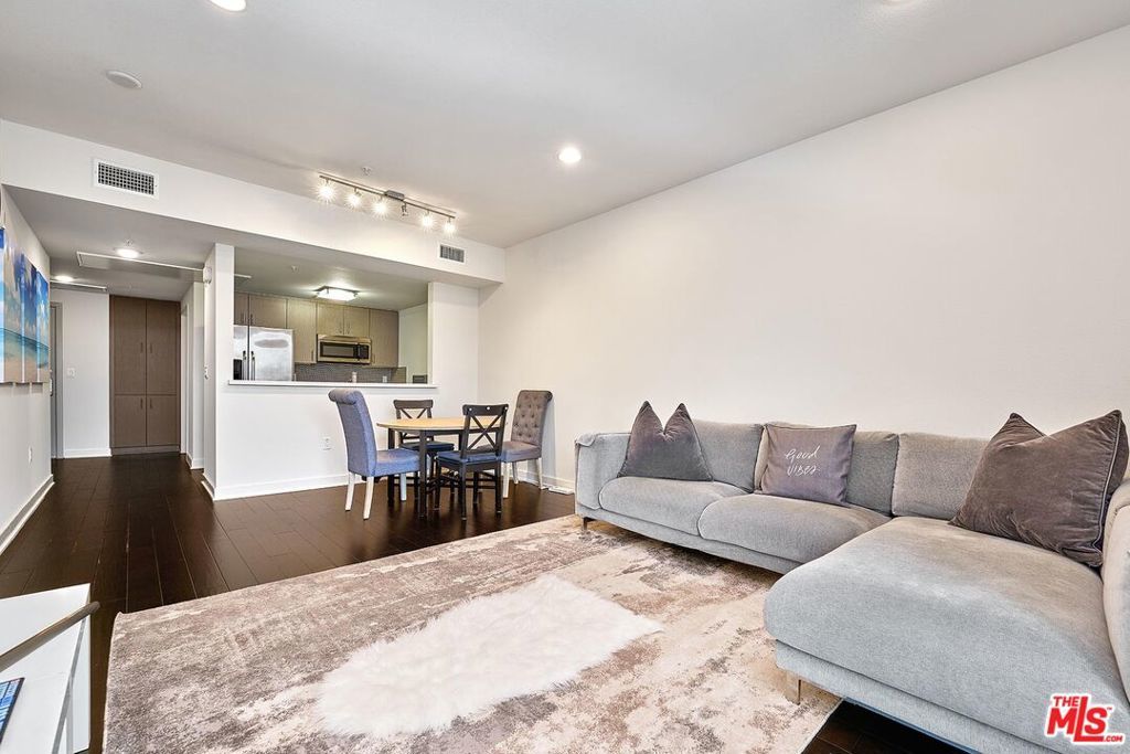 Photo of Listing #25550003