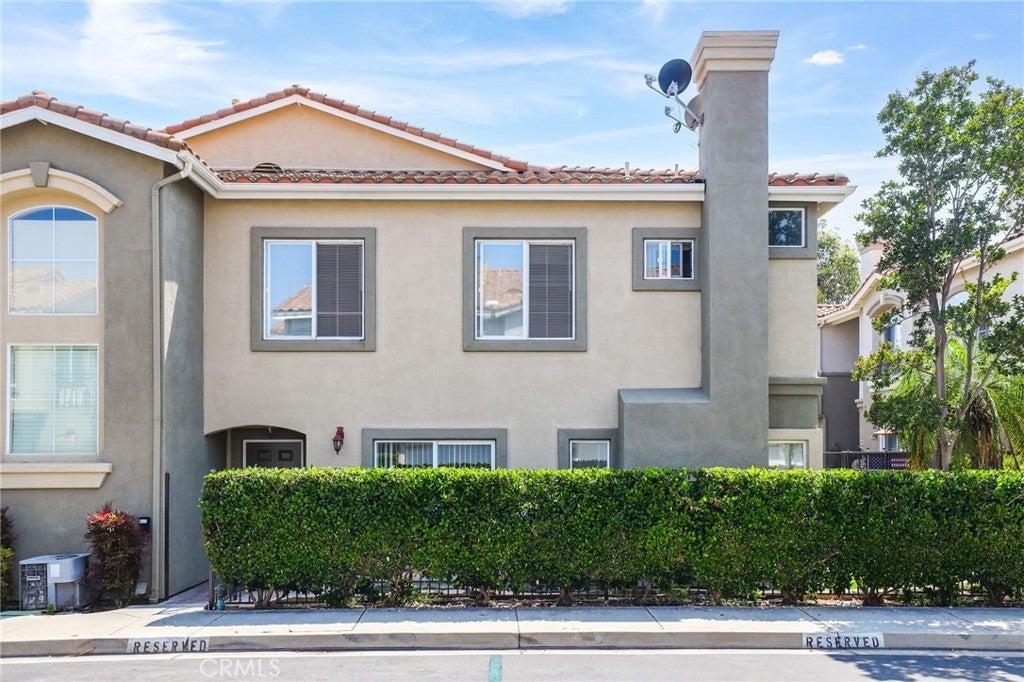 Photo of Listing #OC25129058