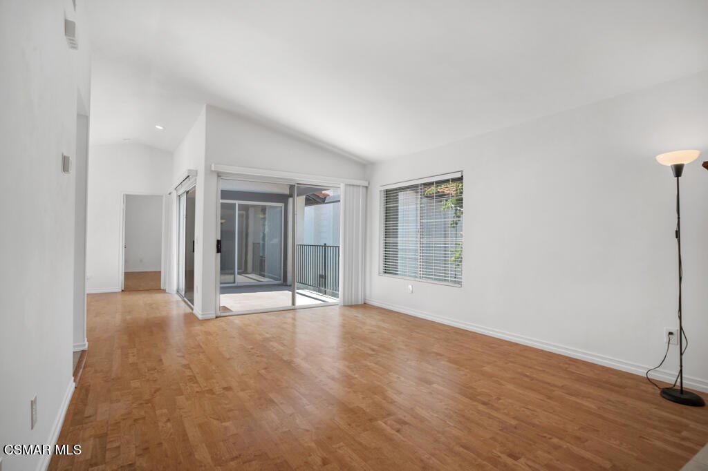 Photo of Listing #225002876