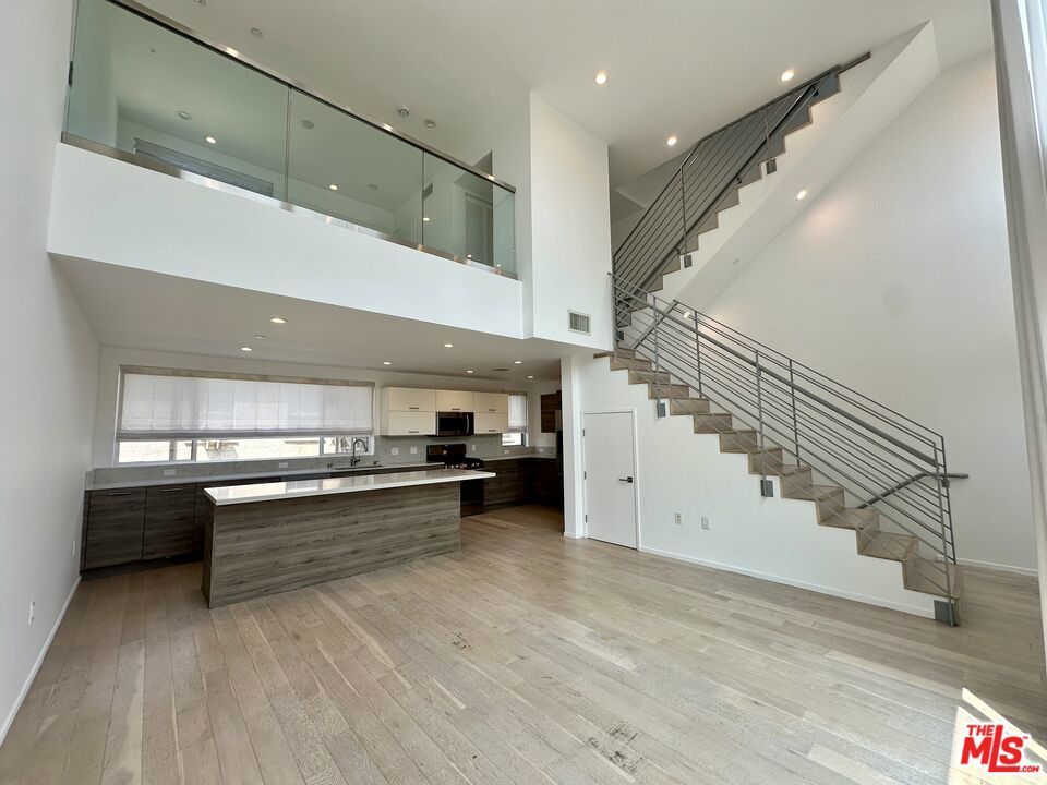 Photo of Listing #25550389