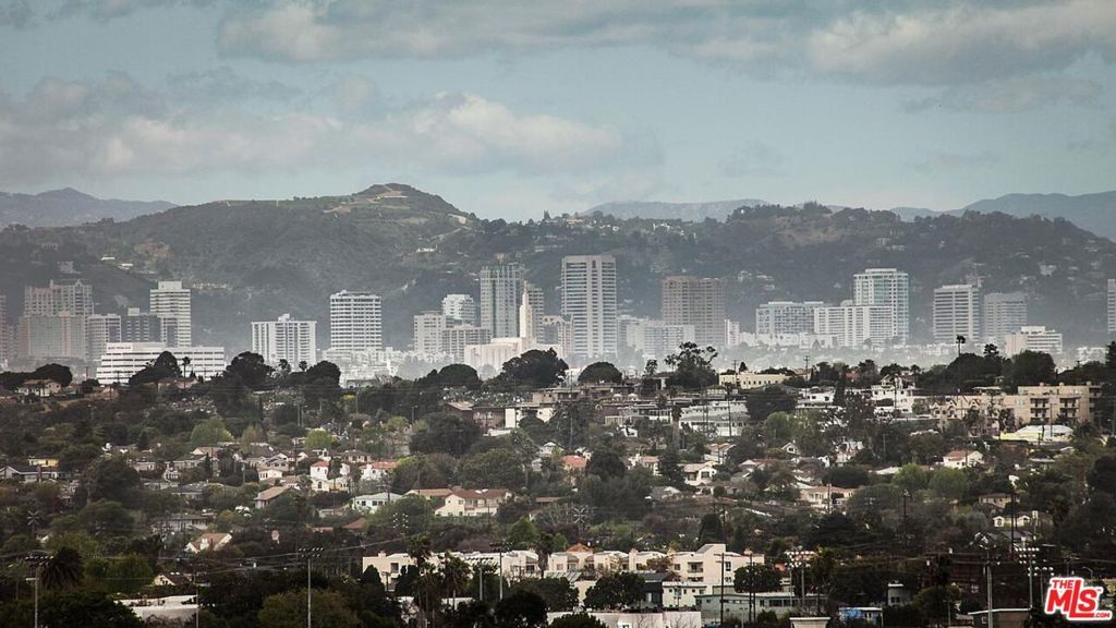 Photo of Listing #25549295