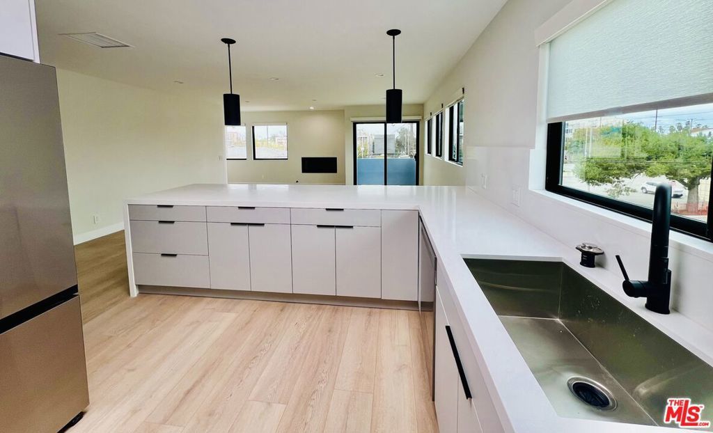 Photo of Listing #25550187