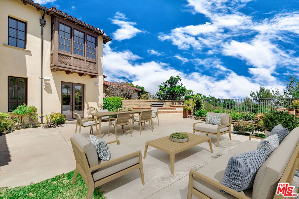 Photo of Listing #25550471