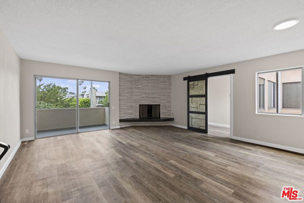 Photo of Listing #25550637