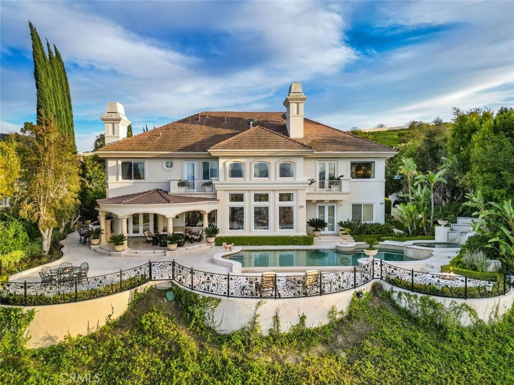 Photo of Listing #SR25129437