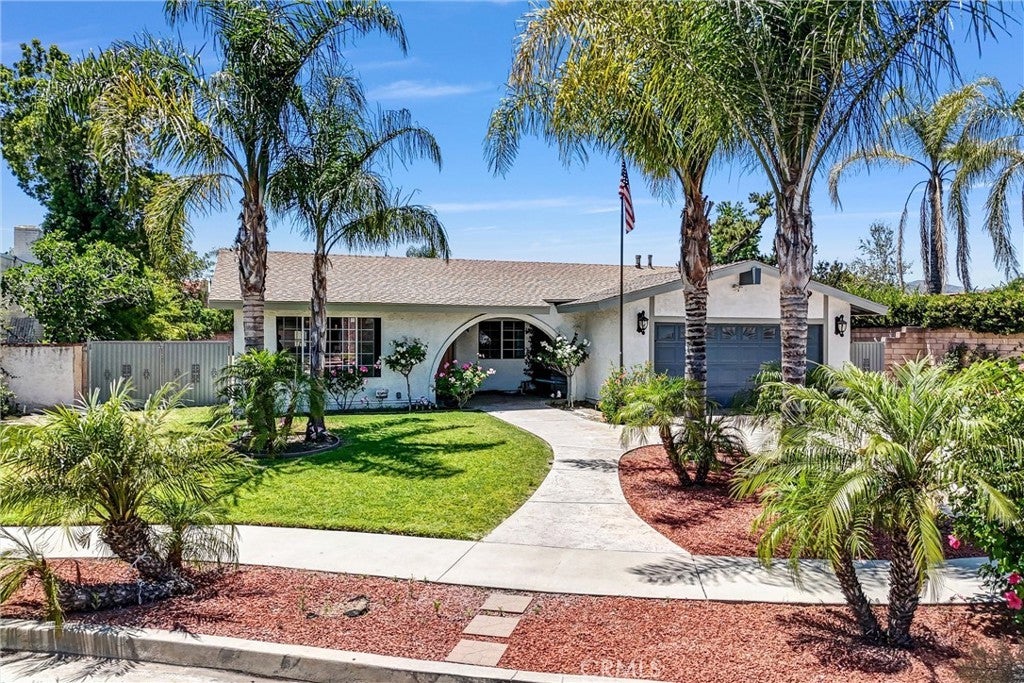 Photo of Listing #SR25129998