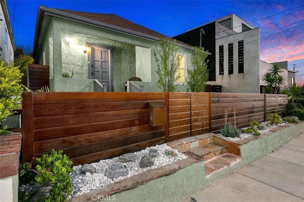 Photo of Listing #OC25129979