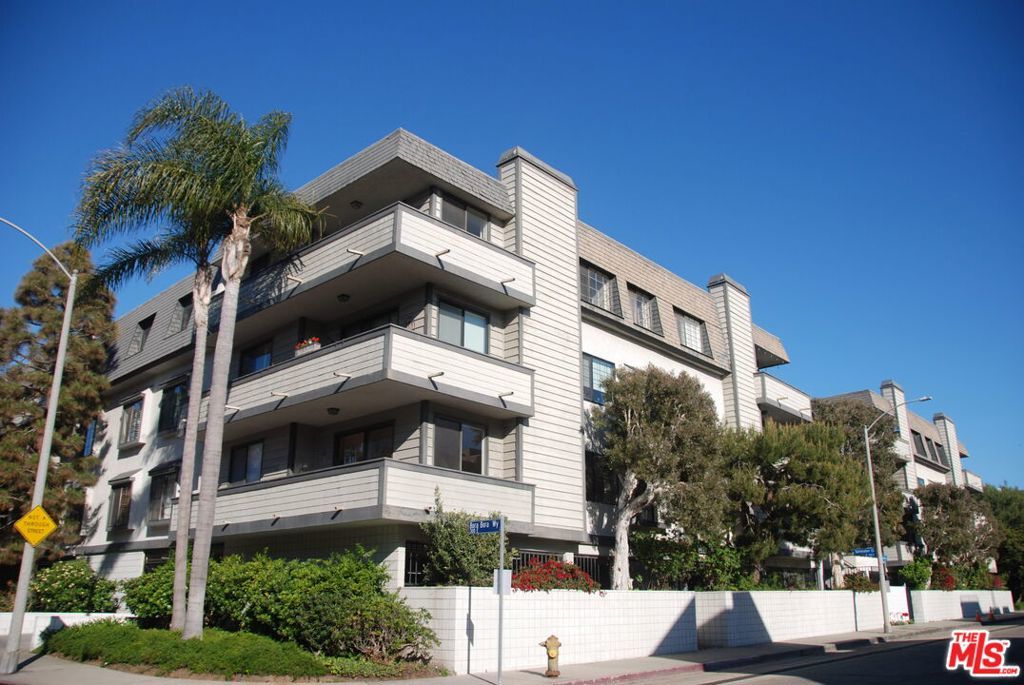 Photo of Listing #25546323