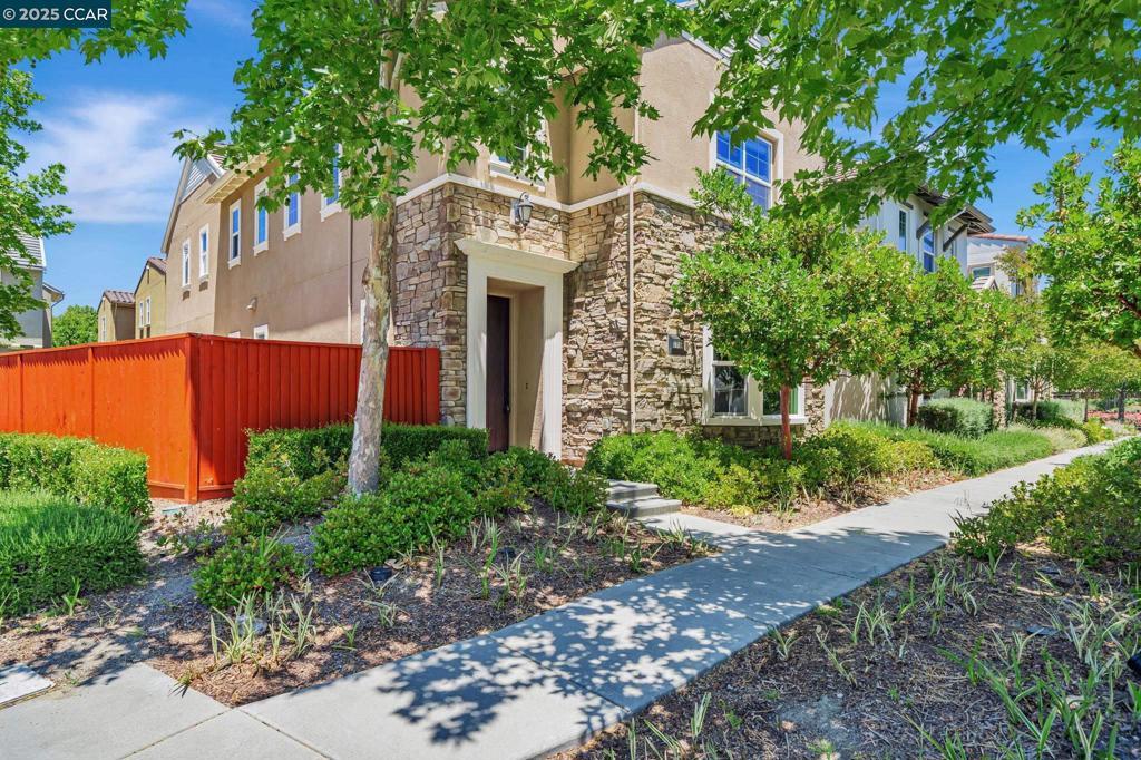 Photo of Listing #41100994