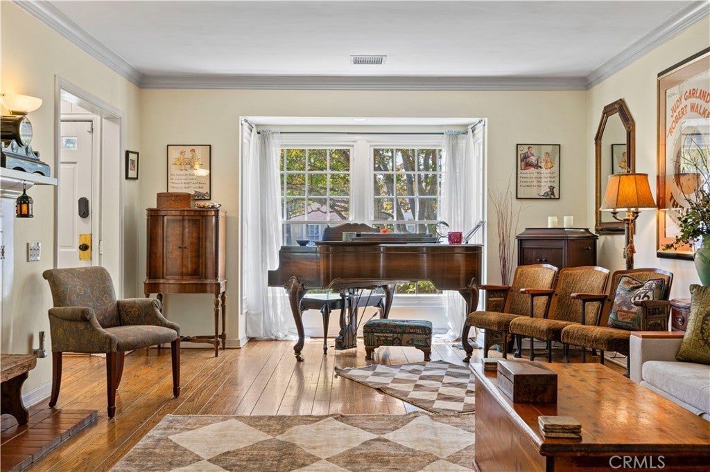 Photo of Listing #SB25131253