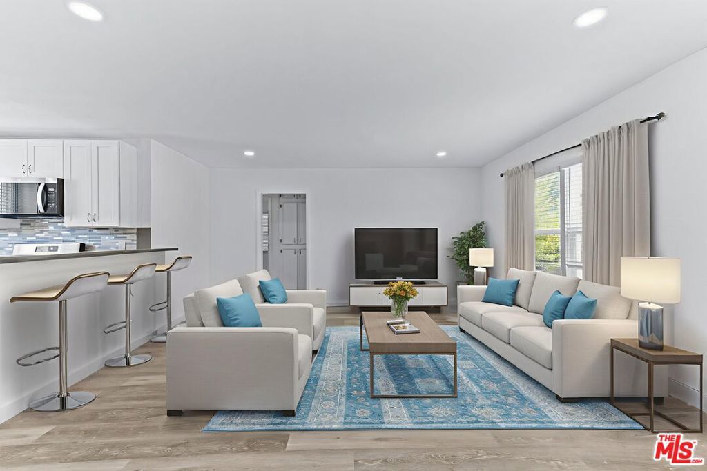 Photo of Listing #25550793