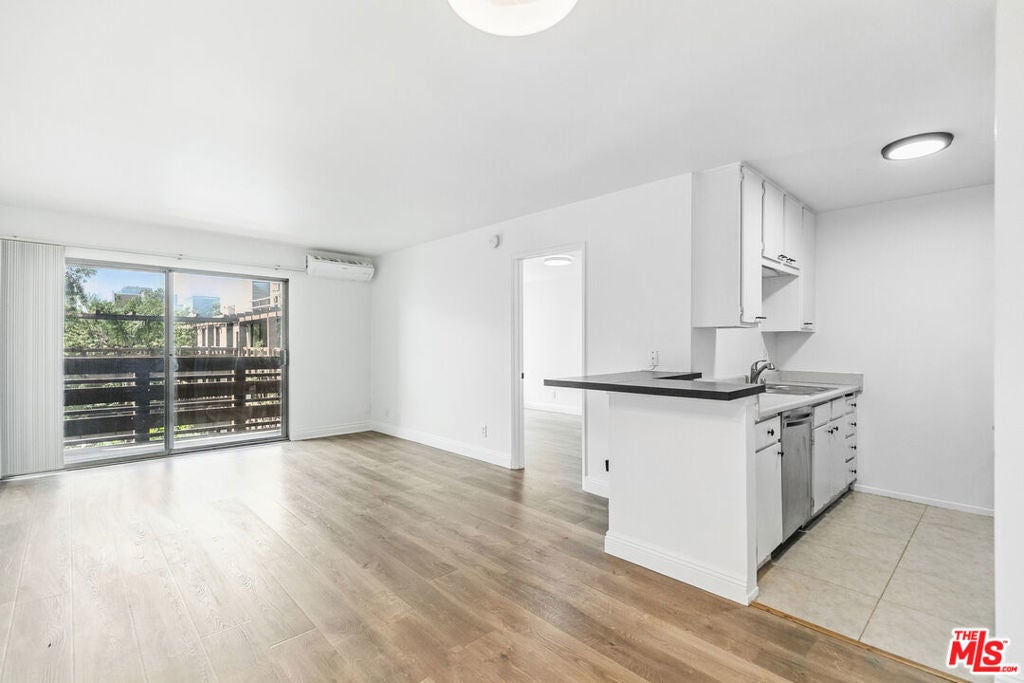 Photo of Listing #25551387