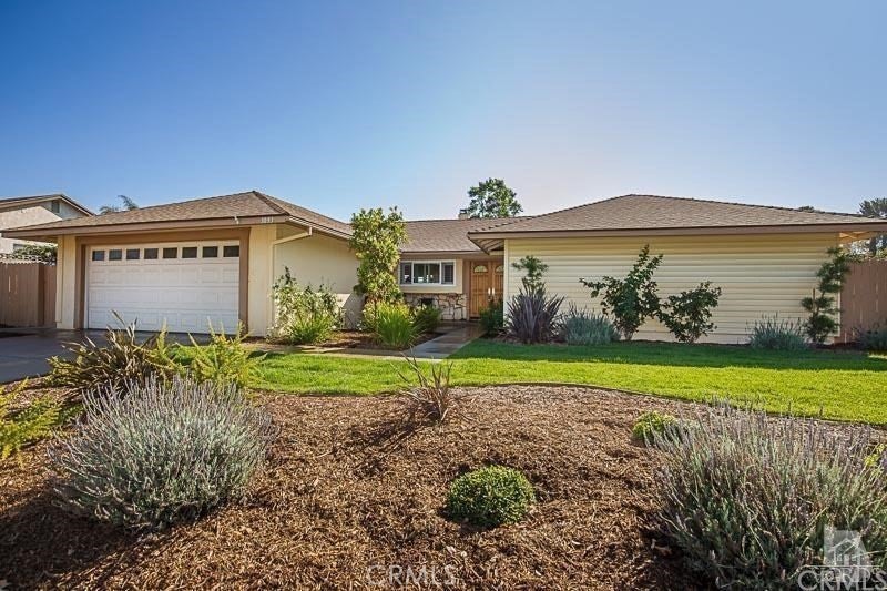 Photo of Listing #SR25131400