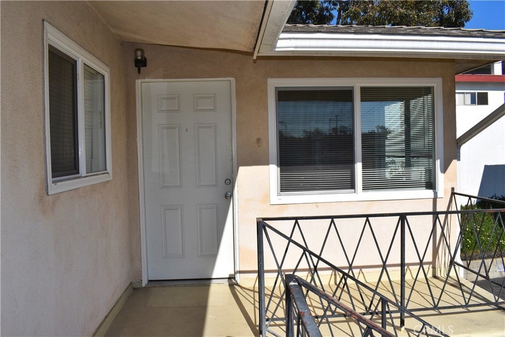 Photo of Listing #PV25131297