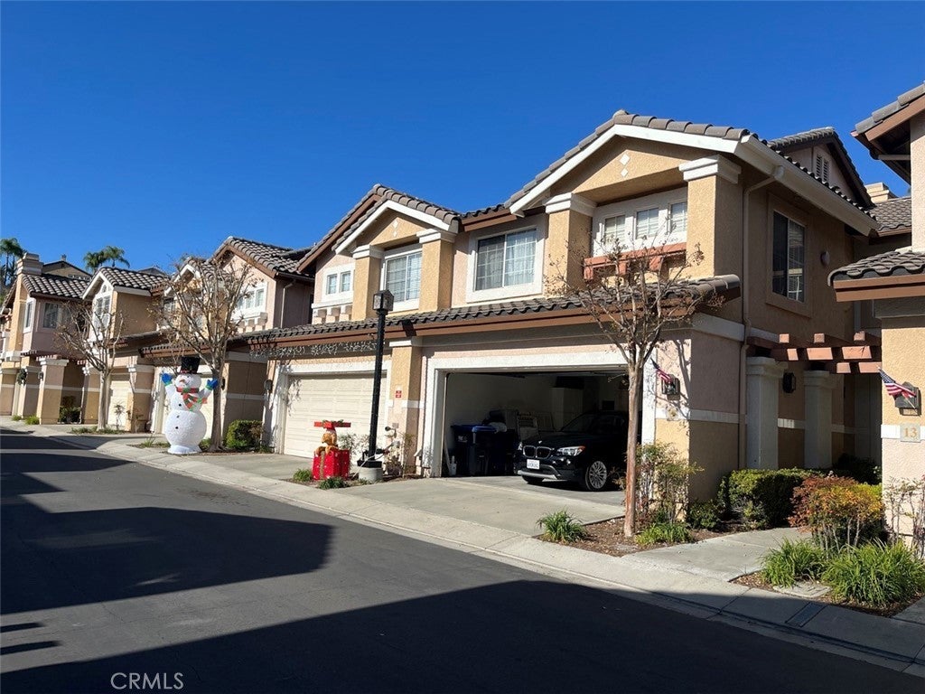 Photo of Listing #CV25132513