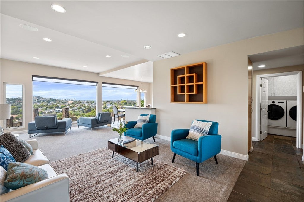 Photo of Listing #SB25132891