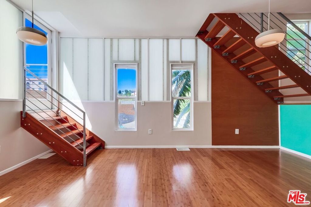 Photo of Listing #25552371