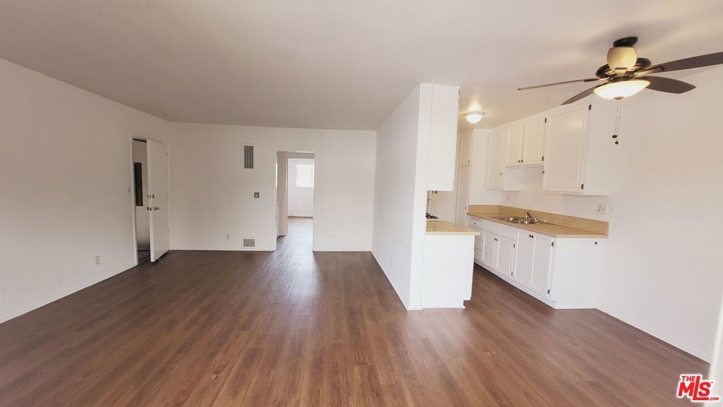 Photo of Listing #25552177