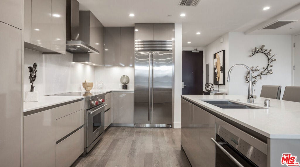 Photo of Listing #25552453