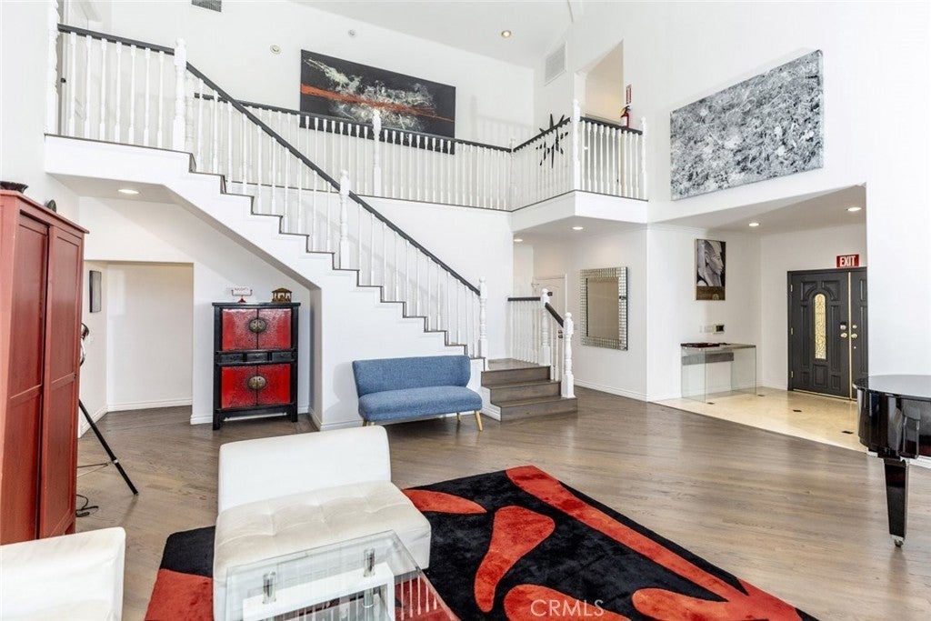 Photo of Listing #SR25133414