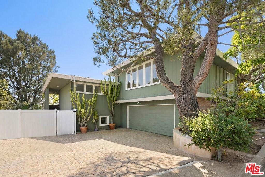 Photo of Listing #25552971