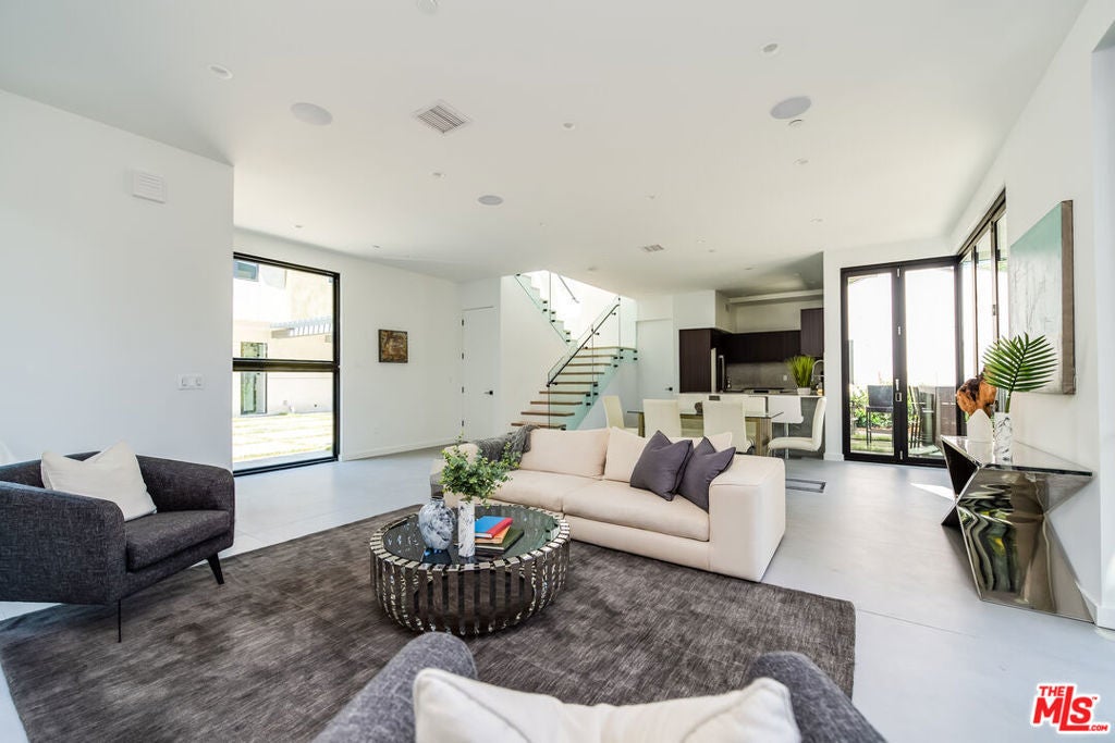 Photo of Listing #25553151