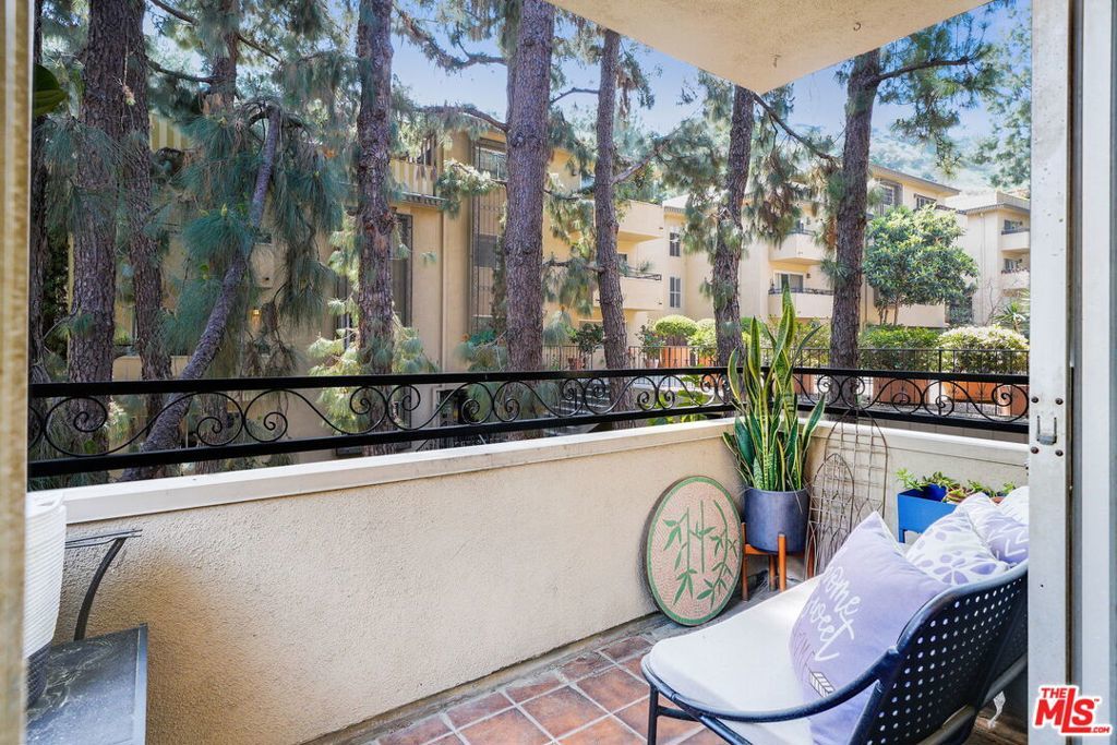 Photo of Listing #25553379