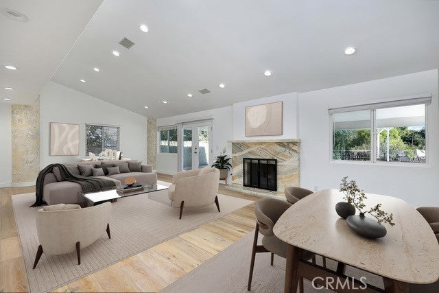 Photo of Listing #SR25135345