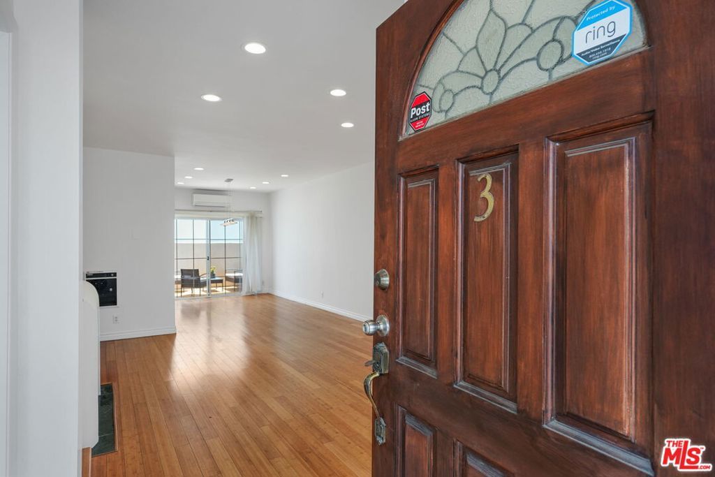 Photo of Listing #25553617