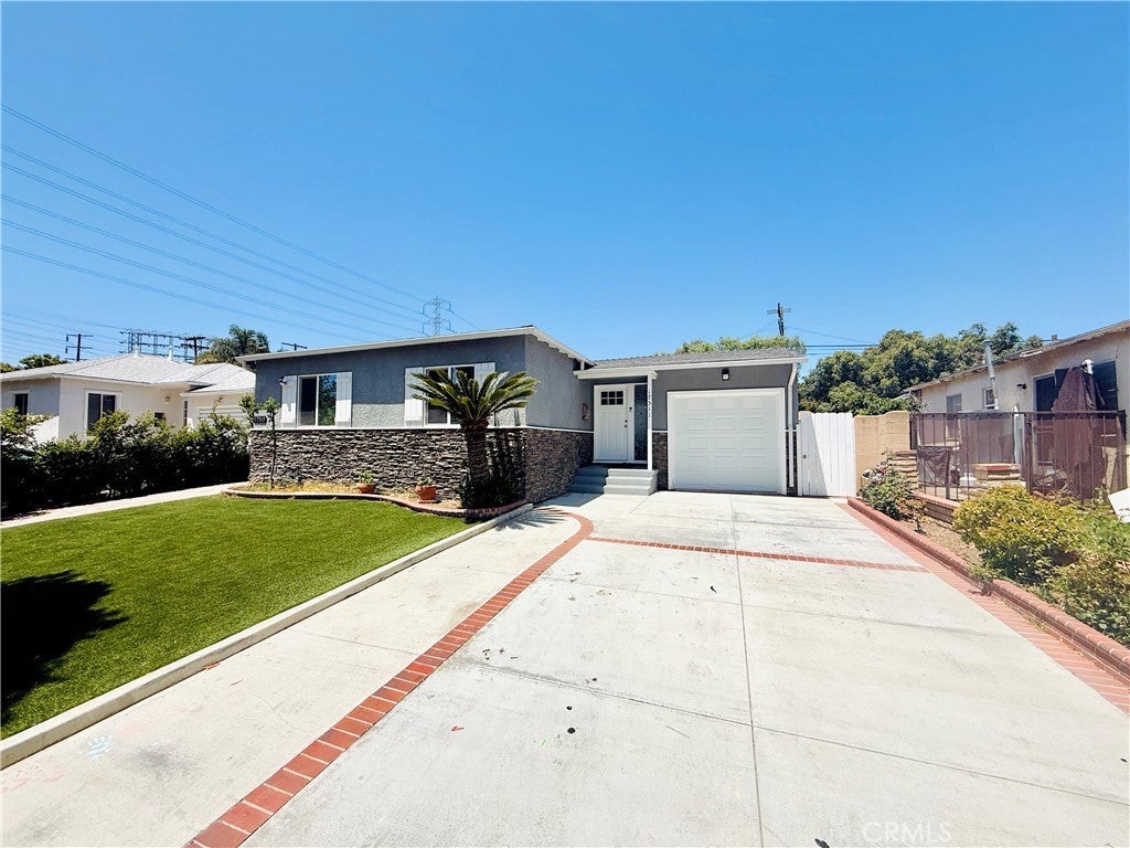 Photo of Listing #SB25135785