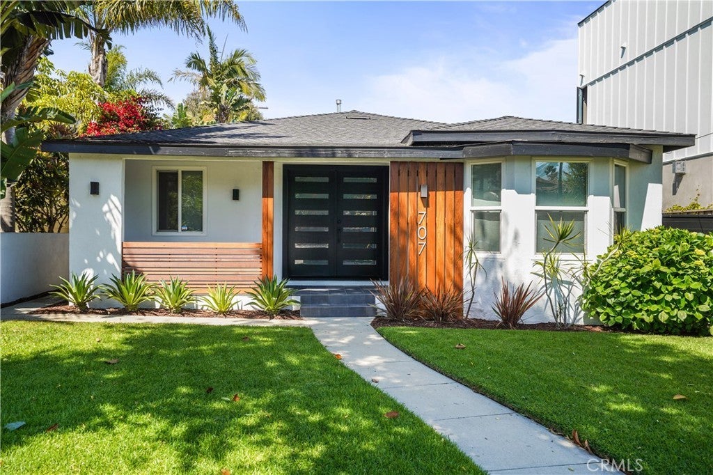 Photo of Listing #SB25132335