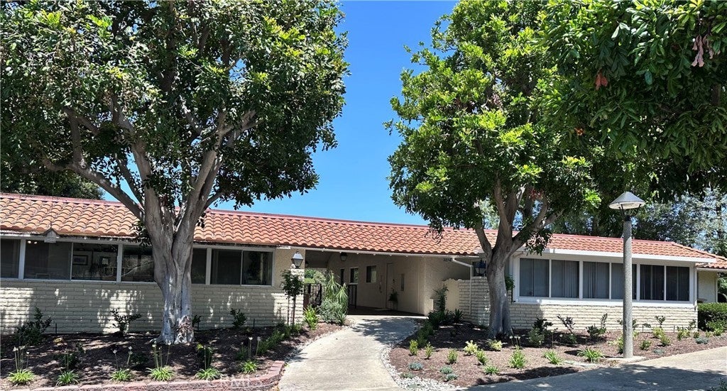 Photo of Listing #OC25135993