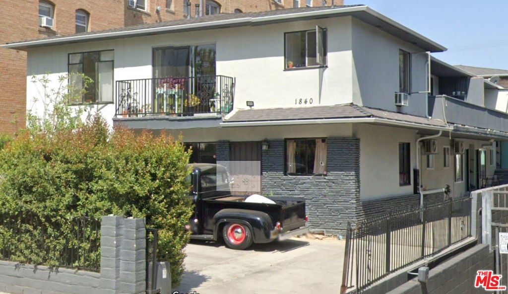 Photo of Listing #25553625