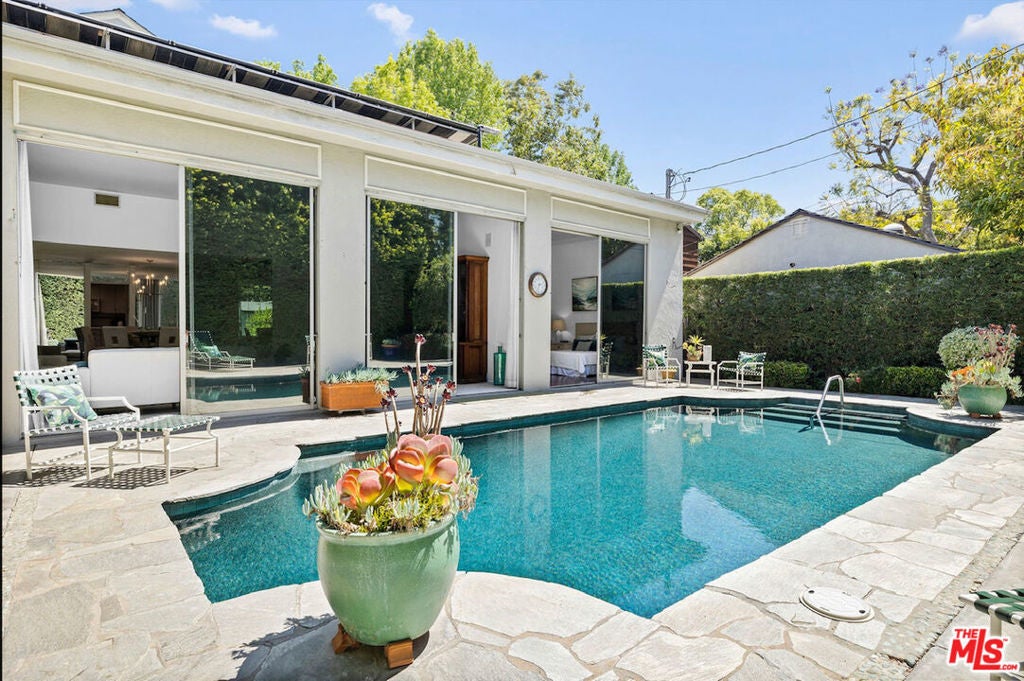 Photo of Listing #25554261