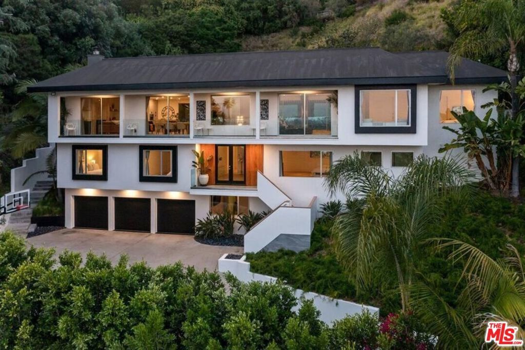 Photo of Listing #25554405