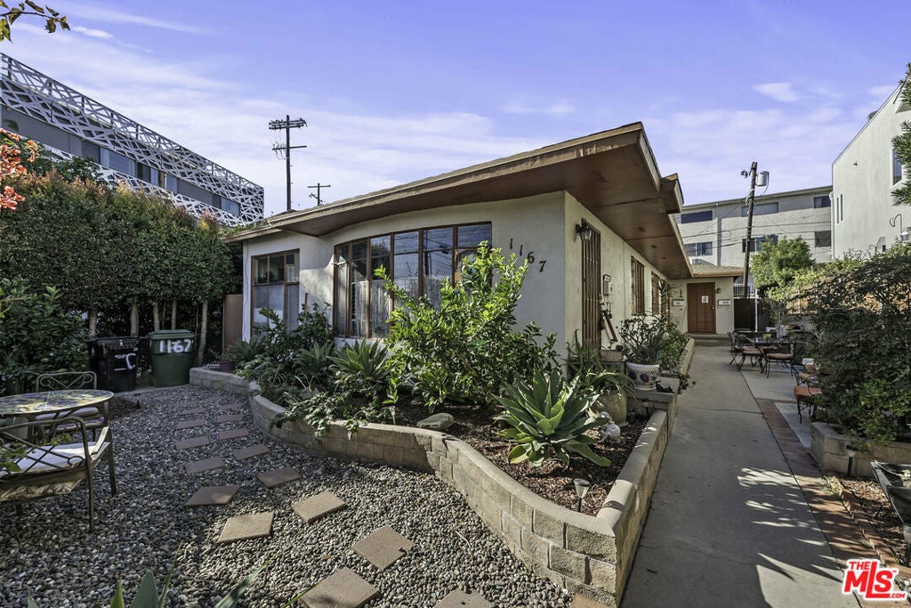 Photo of Listing #25554431