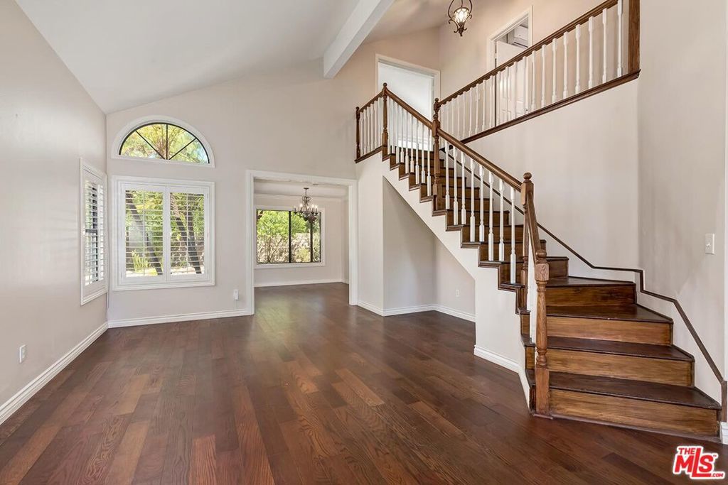 Photo of Listing #25550781