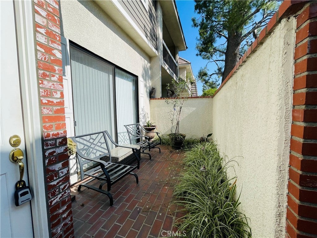 Photo of Listing #SR25137667