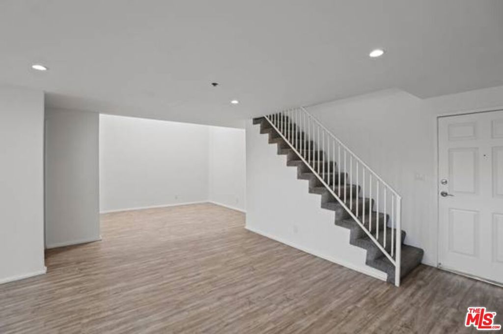 Photo of Listing #25554811